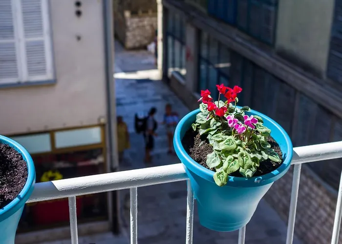 Ema 2Br Apt. In Old Town Centre