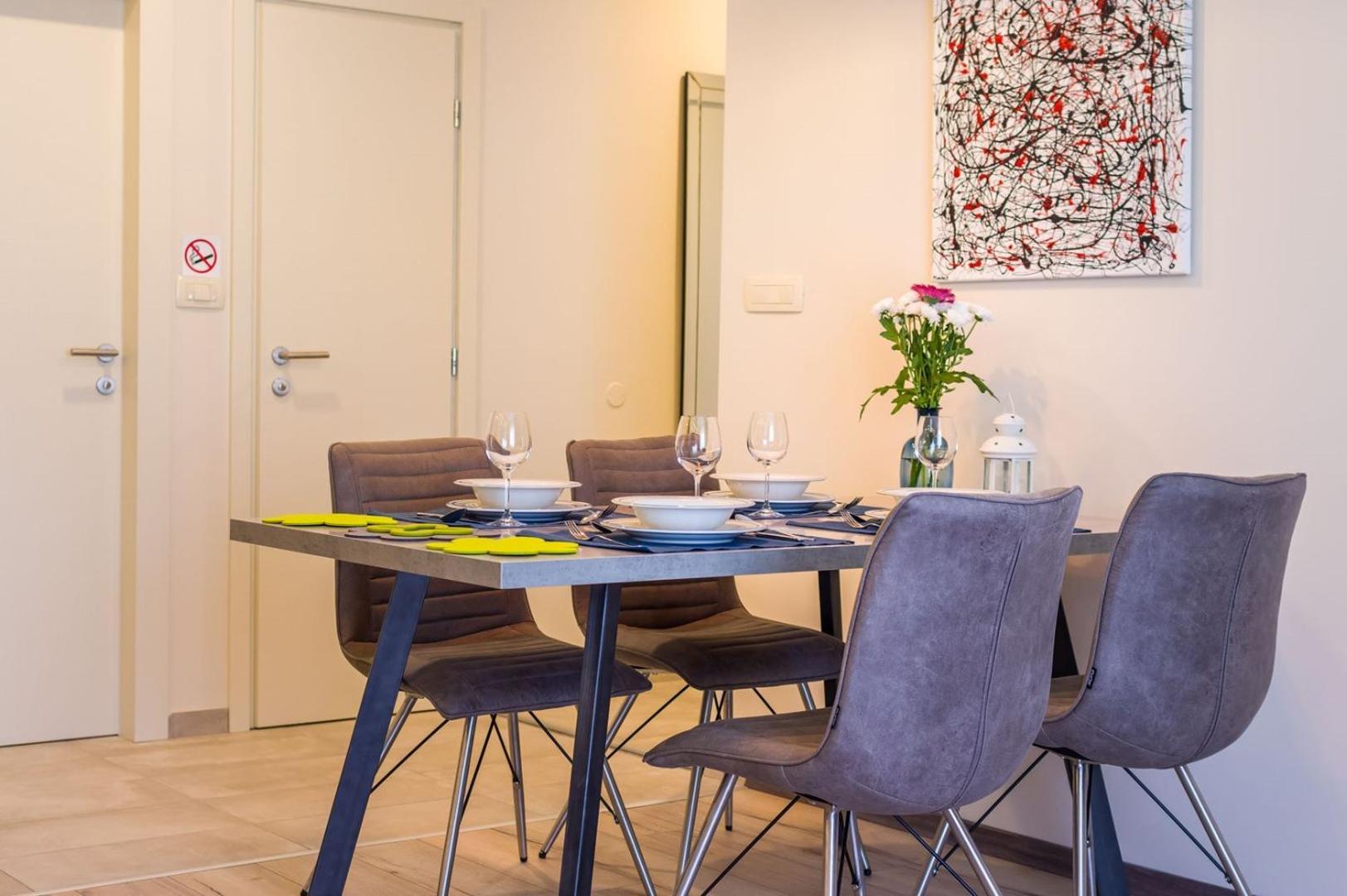 Ema 2br Apt. In Old Town Centre Apartment *