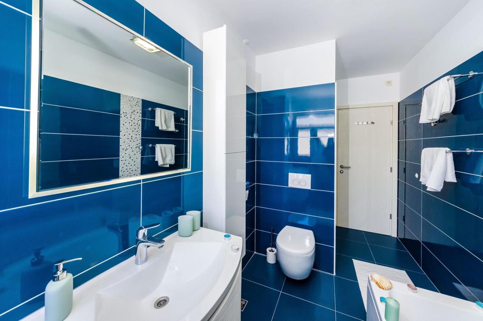 Ema 2br Apt. In Old Town Centre *