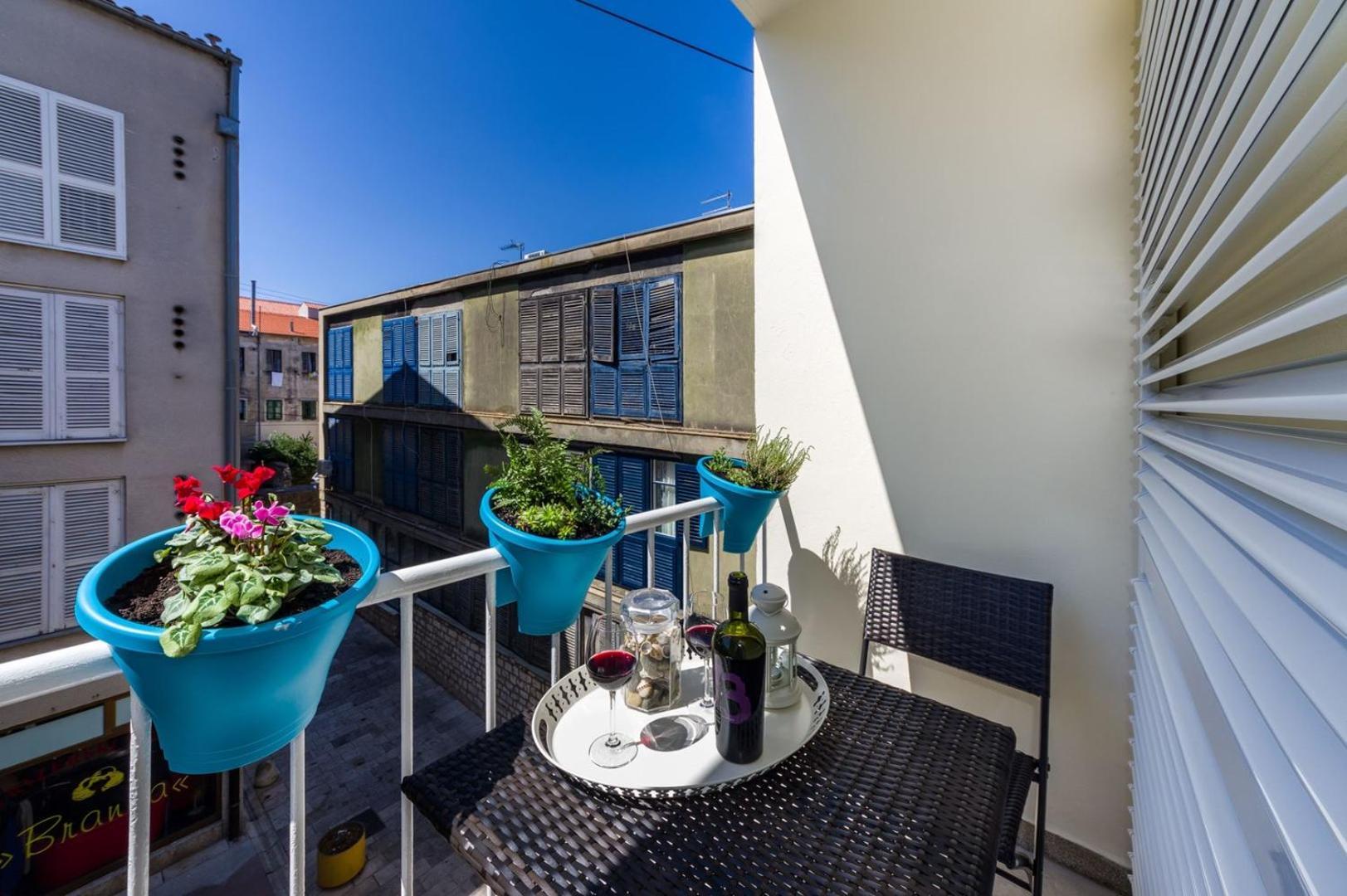 Ema 2br Apt. In Old Town Centre *