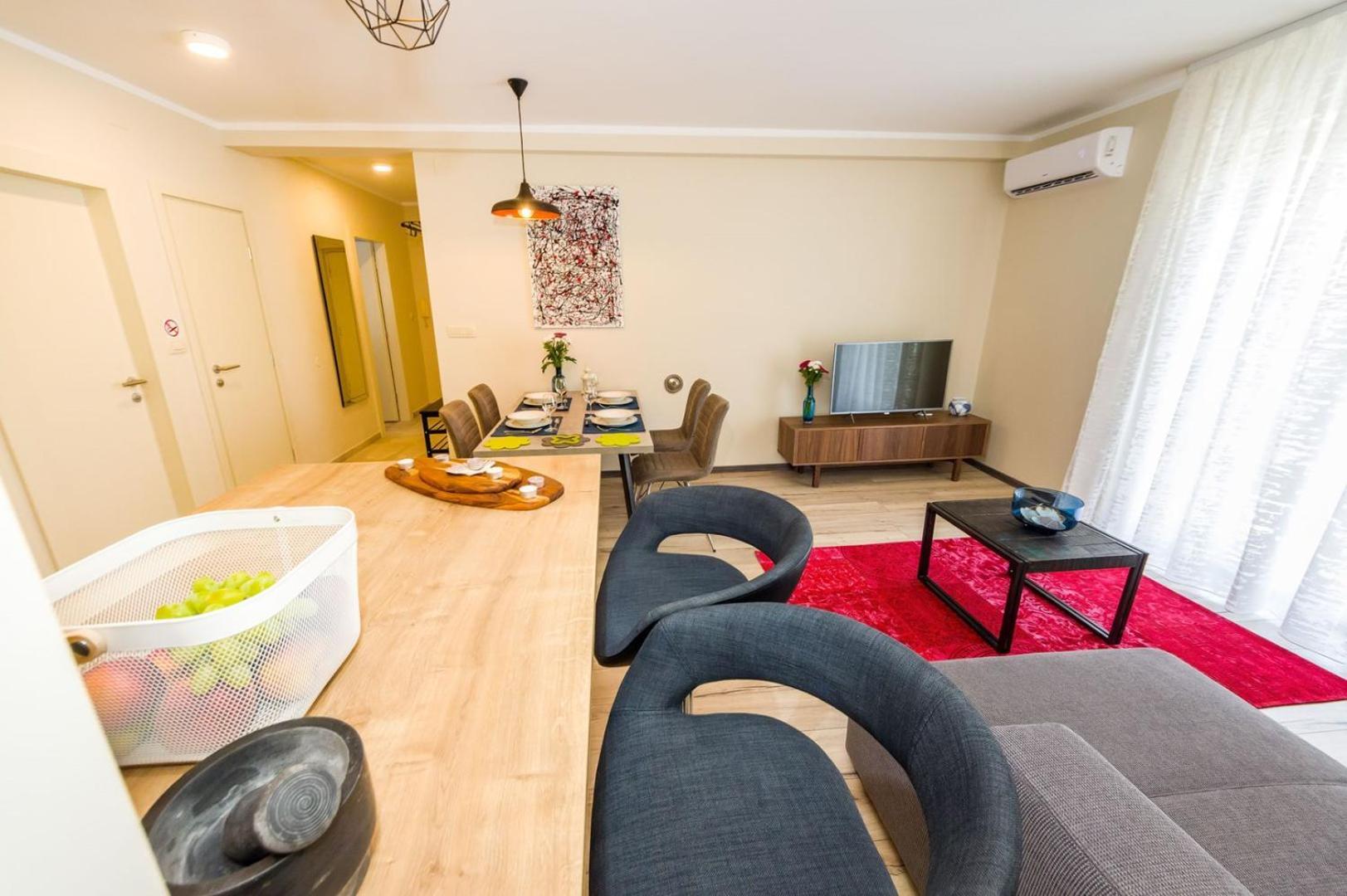 Apartment Ema 2br Apt. In Old Town Centre *
