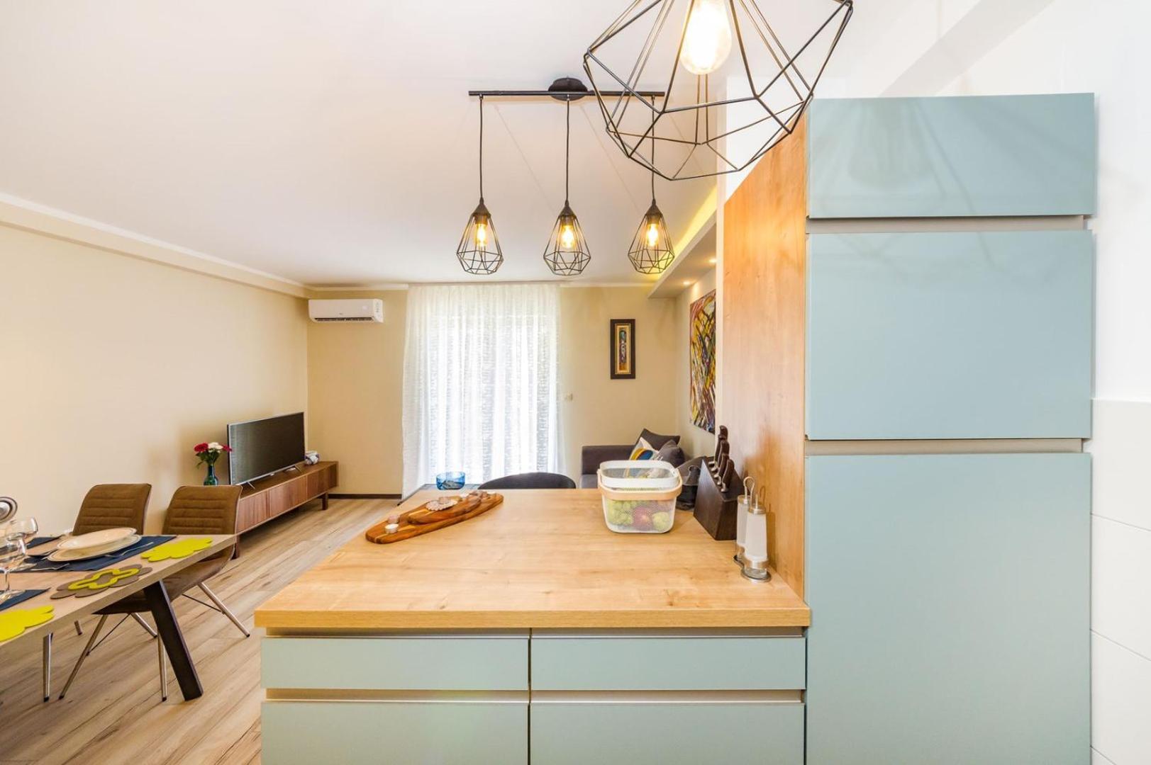 Apartment Ema 2br Apt. In Old Town Centre *