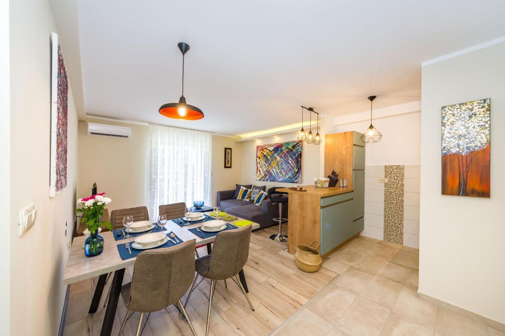 Apartment Ema 2br Apt. In Old Town Centre