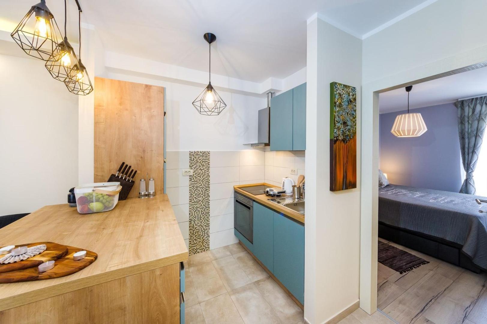 Apartment Ema 2br Apt. In Old Town Centre