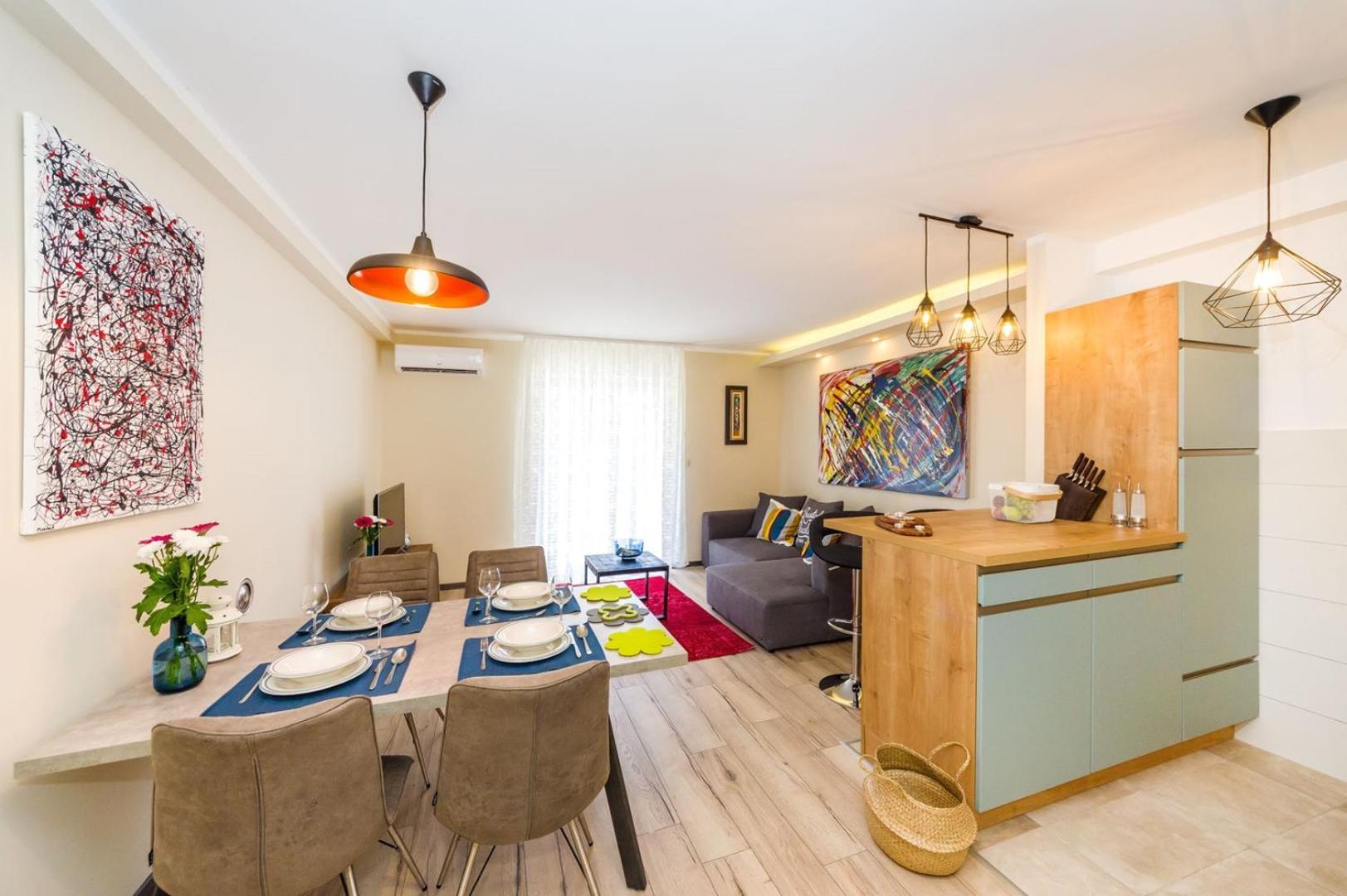 Apartman Ema 2br Apt. In Old Town Centre *